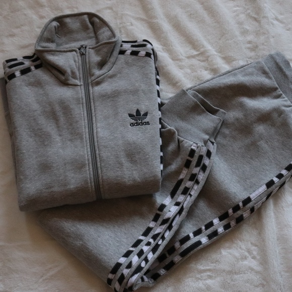 adidas Sweaters - Adidas track jacket L  G3